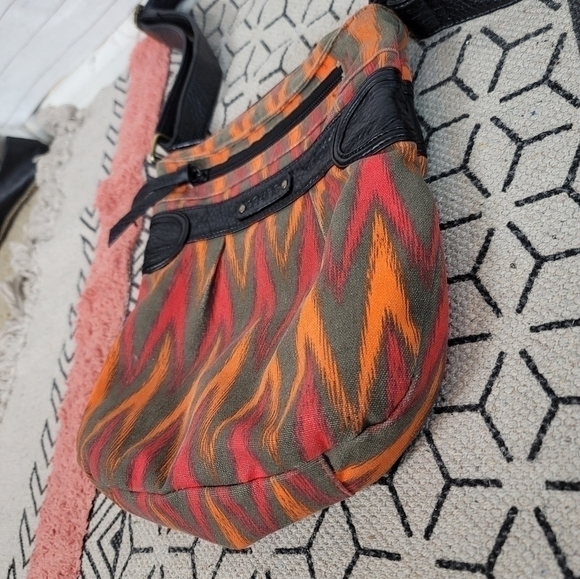 Dakine Jive Crossbody Bag in Zuni Red Orange - Picture 5 of 13